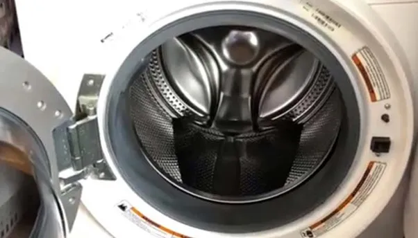 علت جمع شدن آب در ماشین لباسشویی پس از شستشو 1 8 دلیل اصلی جمع شدن آب در ماشین لباسشویی